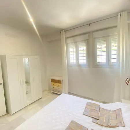 People Homes Clavel 赫雷斯